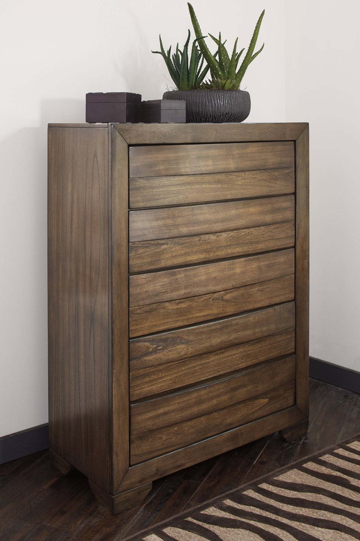 Brown 5 Drawer Chest G845206