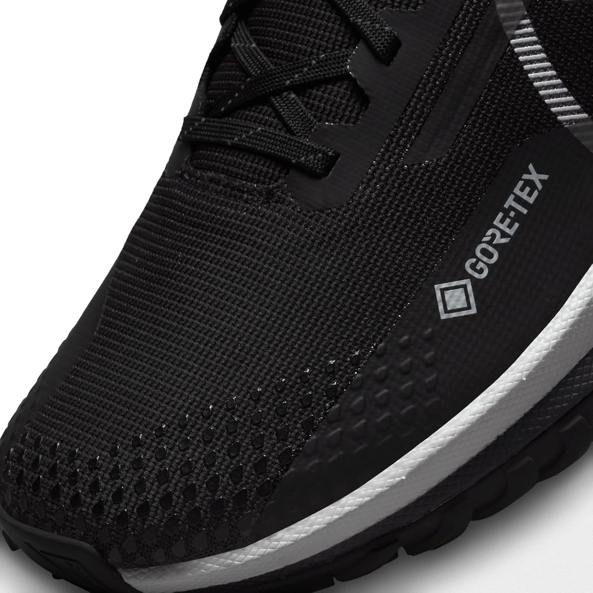 Black Wolf Grey Reflect Silver Low-Top Sneakers I675890