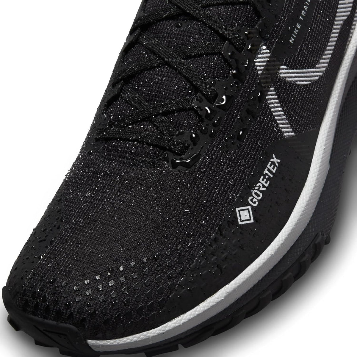 Black Wolf Grey Reflect Silver Low-Top Sneakers I675890