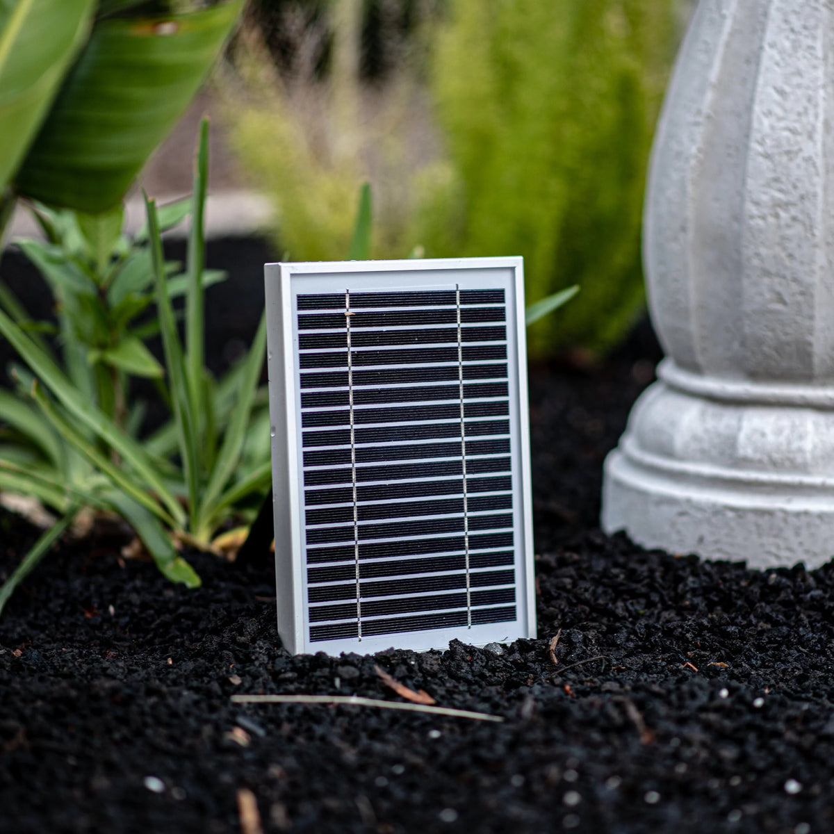 White 2-Tier Solar Water Fountain G661