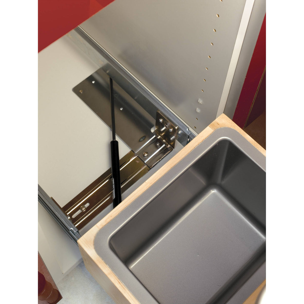 Double 30 Quart Pullout Waste Container X793399