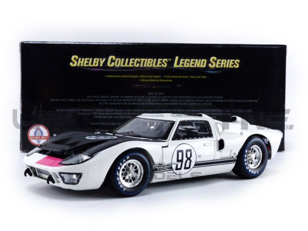 White 1/18 Diecast Car Model O737617