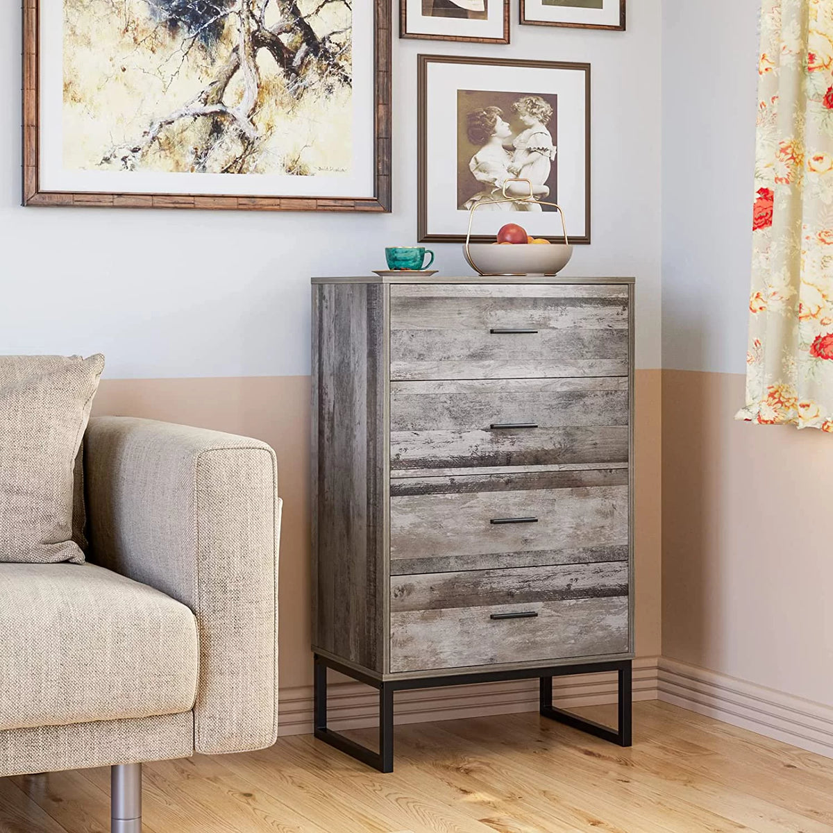 4 Drawer Wood Dresser U928325