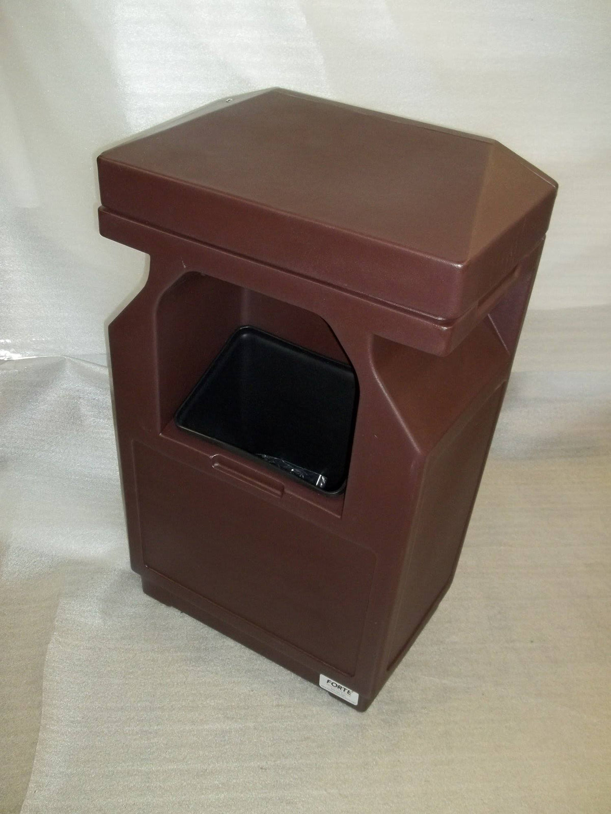 Brown Windshield Service Trash Can U52815