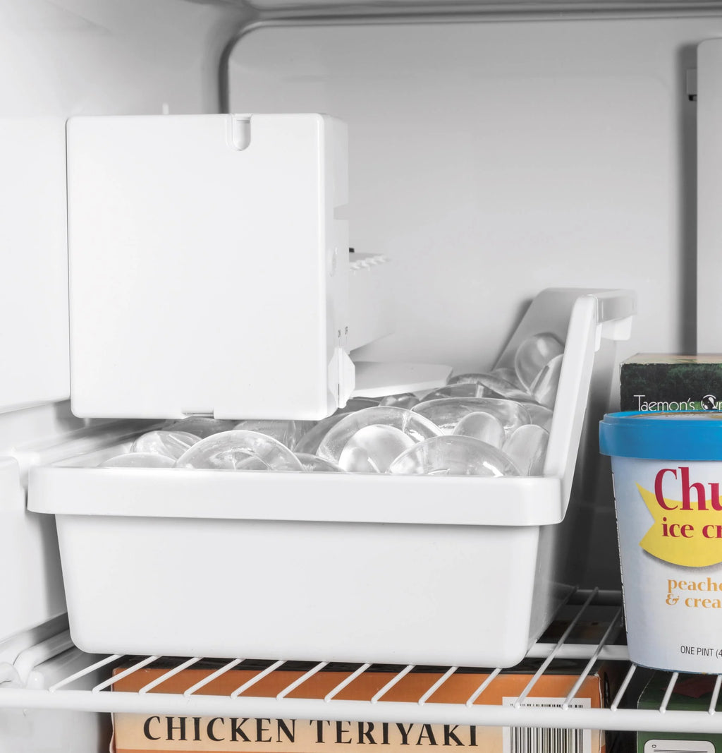 28 Inch 17.5 Cu. Ft. Freestanding Top Freezer Refrigerator N933341