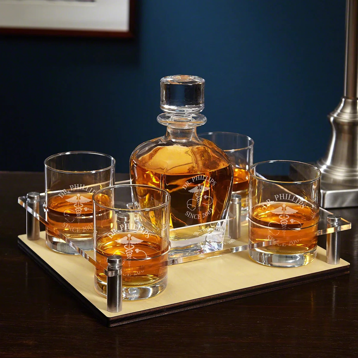 Whiskey Decanter Presentation Set M709570