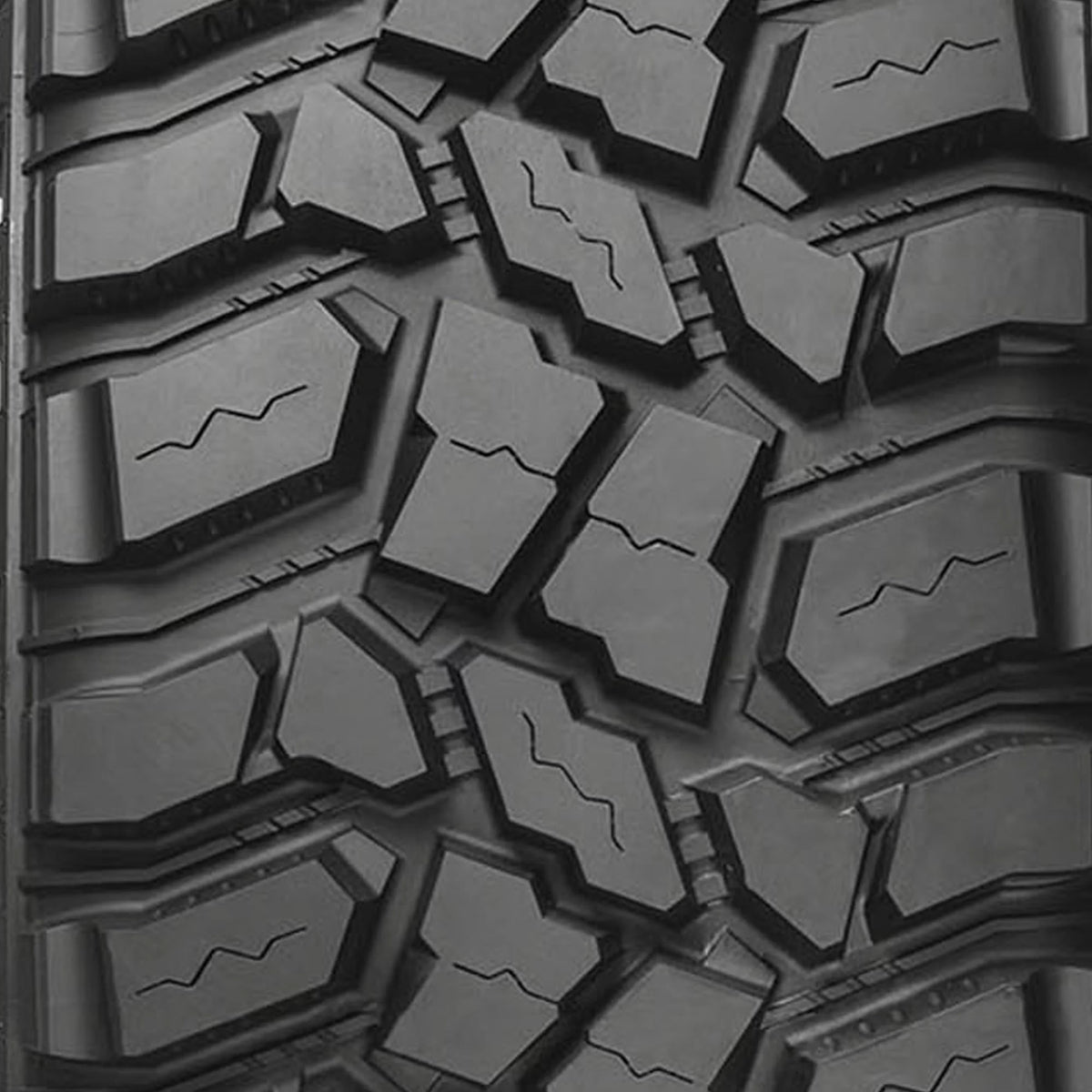 Mud Terrain Light Truck Tire M629245